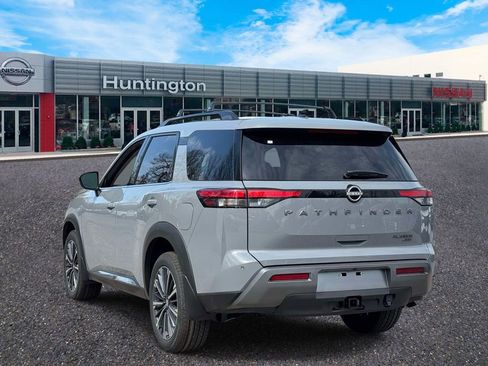 New 2026 Nissan Pathfinder Platinum w/ Cargo Package AWD/4WD image 4