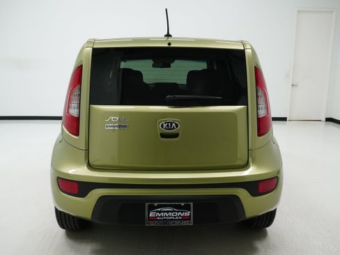 Used 2013 Kia Soul + image 5