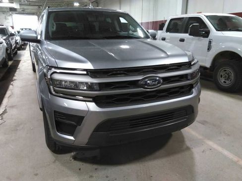 Used 2024 Ford Expedition XLT AWD/4WD image 5