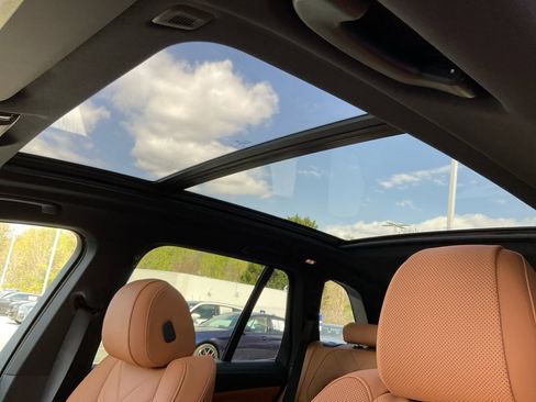 New 2026 BMW X5 xDrive50e w/ M Sport Package AWD/4WD image 21