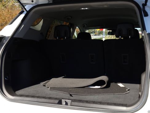 Used 2020 GMC Terrain SLT image 16