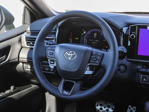 New 2026 Toyota Camry SE image 17