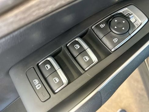 Certified 2023 Kia Sorento S AWD/4WD image 17