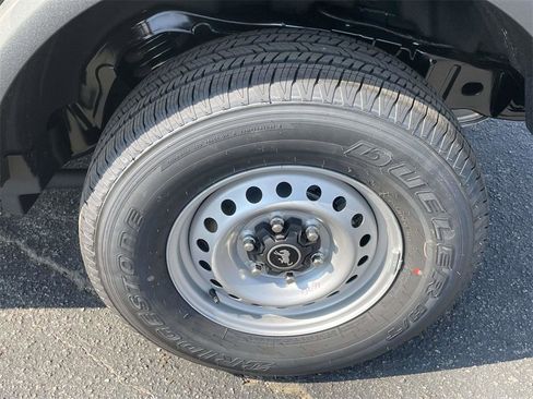 New 2025 Ford Bronco Base image 9