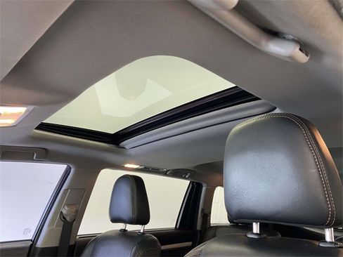 Used 2017 Toyota Highlander XLE image 22