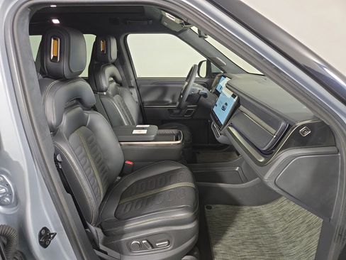 Used 2024 Rivian R1S Adventure AWD/4WD image 24