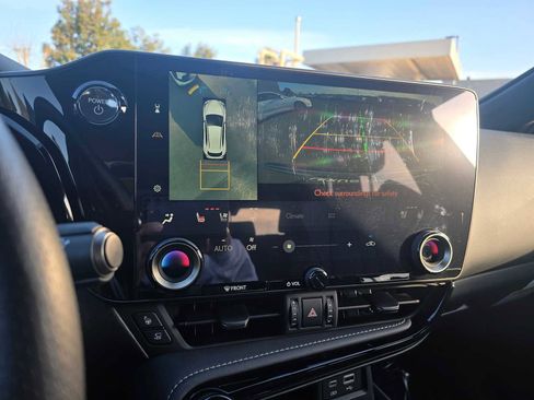 Certified 2025 Lexus NX 450h+ F Sport image 28