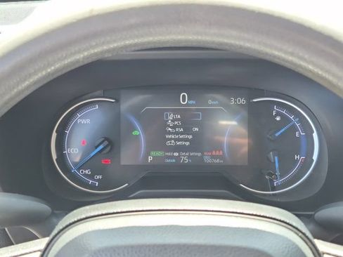 Used 2024 Toyota RAV4 LE image 25