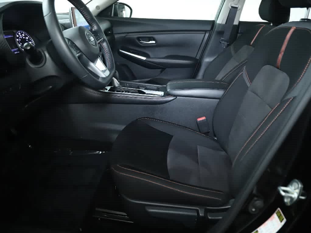 Used 2022 Nissan Sentra SR w/ Midnight Edition FWD image 18