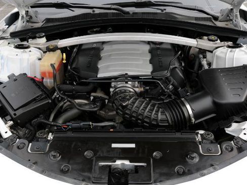 Used 2023 Chevrolet Camaro LT w/ RS Package image 30