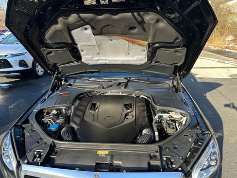 Used 2019 Mercedes-Benz S 560 4MATIC Sedan w/ Premium Package image 32