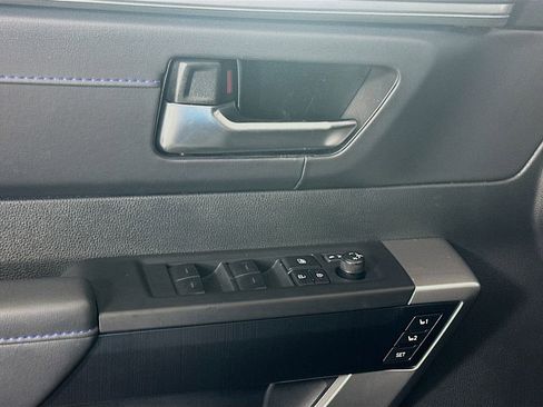 Used 2025 Toyota Tundra Platinum image 18