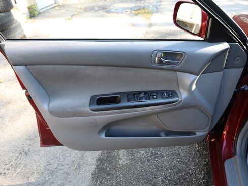 Used 2006 Toyota Camry LE image 14