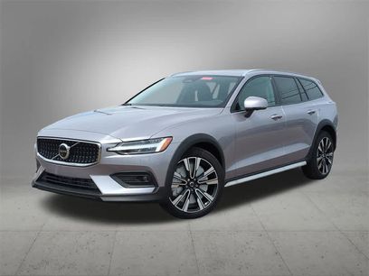 New 2026 Volvo V60 B5 Cross Country Ultra w/ Protection Package Premier