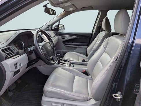 Used 2018 Honda Ridgeline RTL-T image 19