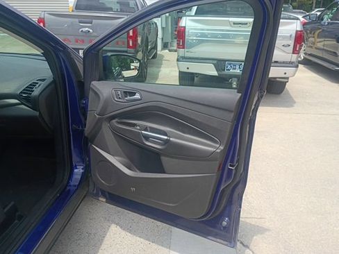 Used 2016 Ford Escape SE FWD image 31