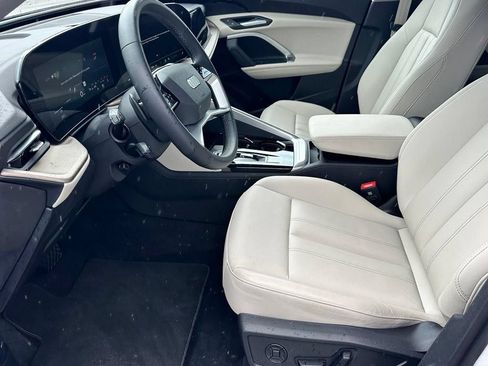 Used 2025 Audi Q5 Premium w/ 19" Wheel Package AWD/4WD image 6