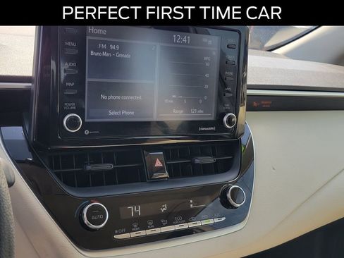 Used 2022 Toyota Corolla LE image 24