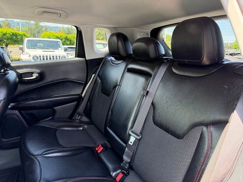 Used 2020 Jeep Compass Trailhawk AWD/4WD image 29