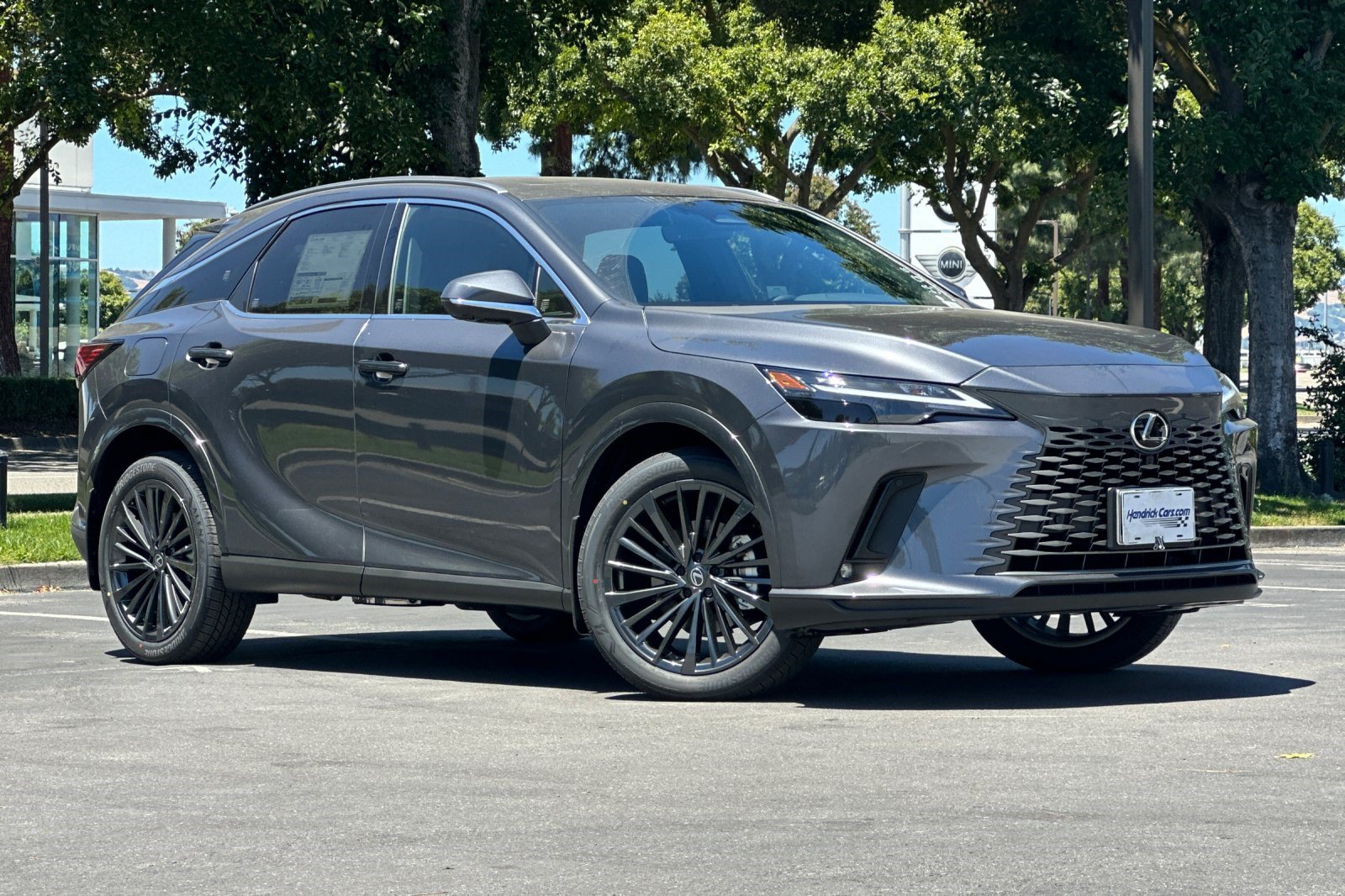 New 2026 Lexus RX 450h AWD image 2