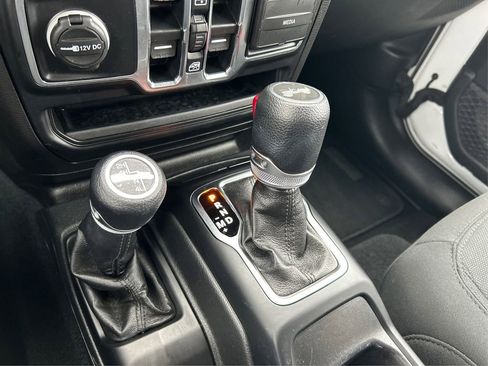 Certified 2022 Jeep Wrangler Unlimited Sport image 35