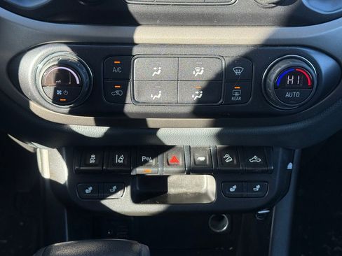 Used 2021 Chevrolet Colorado Z71 w/ Safety Package image 10