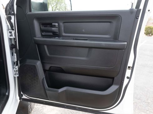 Used 2018 RAM 2500 Tradesman w/ Chrome Appearance Group AWD/4WD image 17