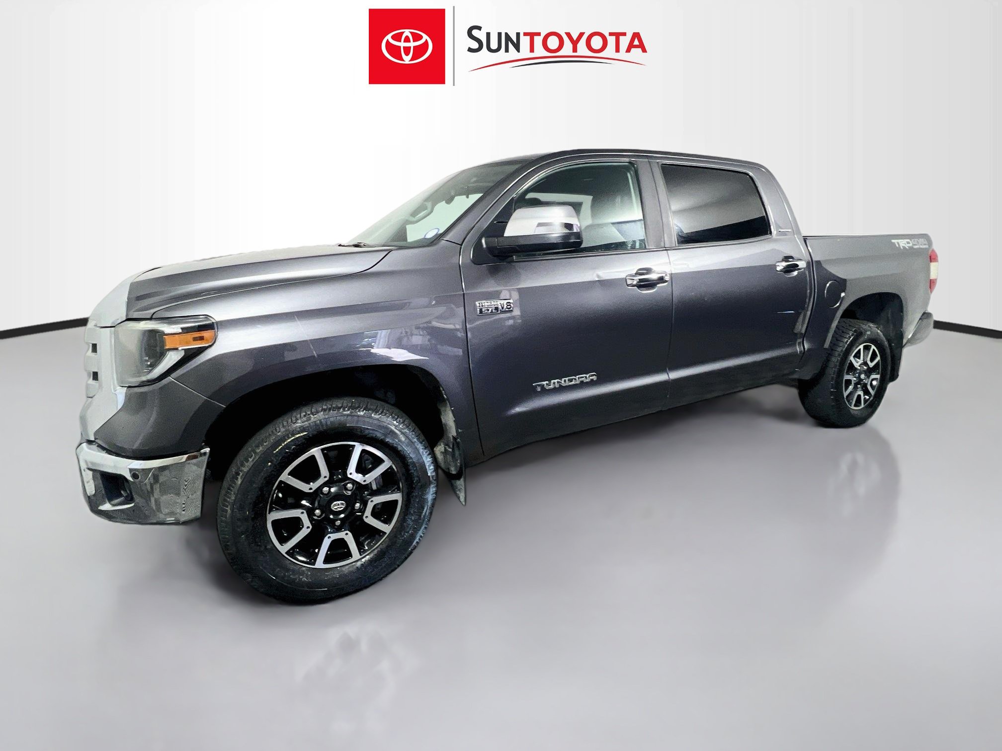 Used 2019 Toyota Tundra Limited w/ Limited Premium Package AWD/4WD image 9