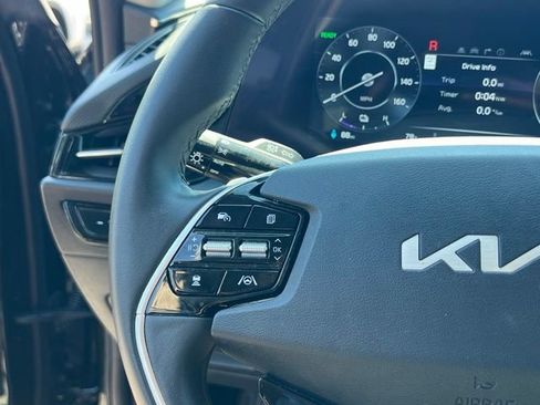 Certified 2024 Kia Niro Wind FWD image 21