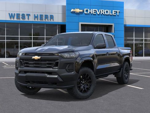 Used 2026 Chevrolet Colorado W/T w/ WT Custom Package AWD/4WD image 6