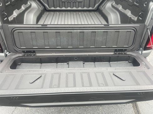 Certified 2024 GMC Canyon AT4 w/ Technology Package image 21