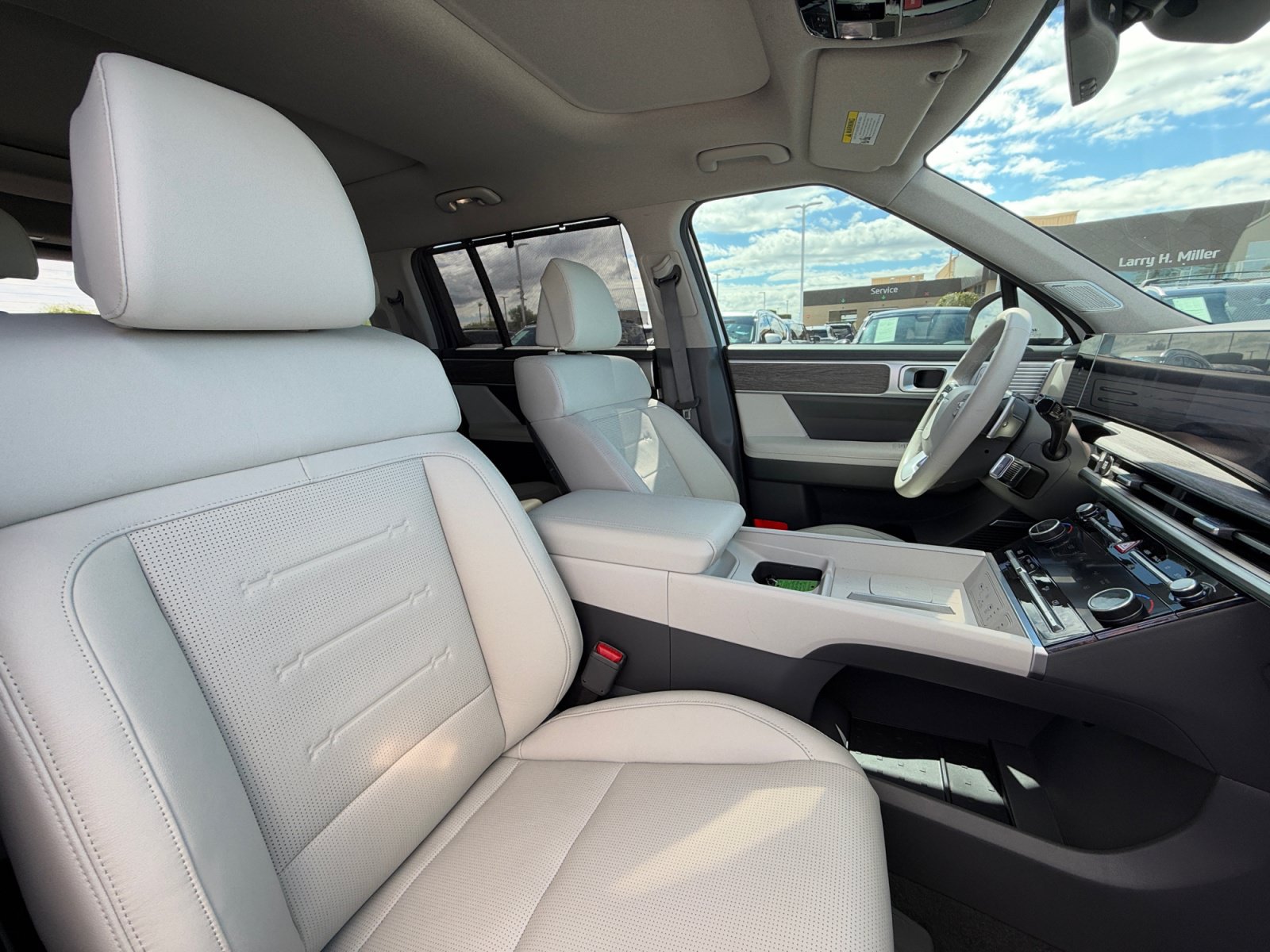 Certified 2025 Hyundai Santa Fe Limited FWD image 19