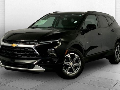 Used 2024 Chevrolet Blazer LT w/ Convenience Package FWD image 12