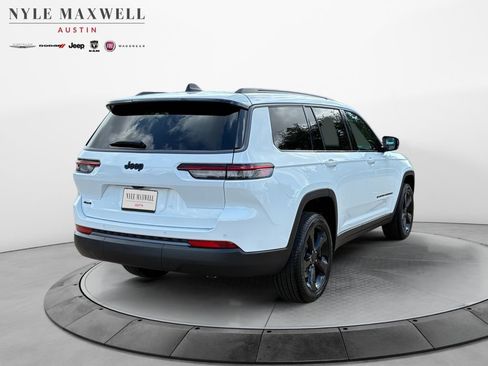 New 2026 Jeep Grand Cherokee L Limited AWD/4WD image 16