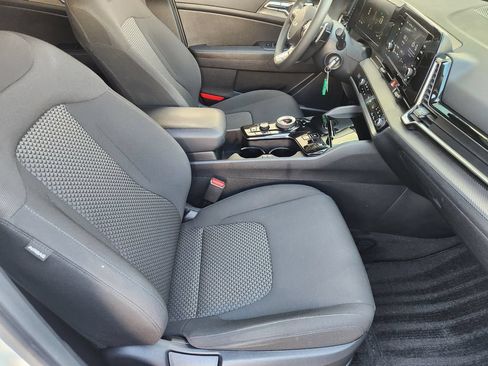 Used 2023 Kia Sportage LX AWD/4WD image 14