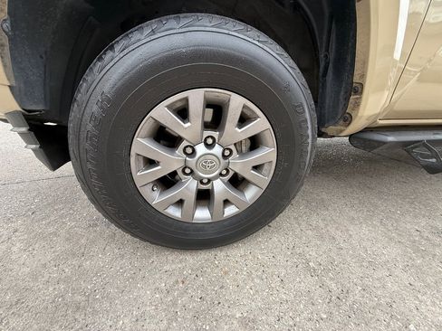 Used 2019 Toyota Tacoma SR5 image 11