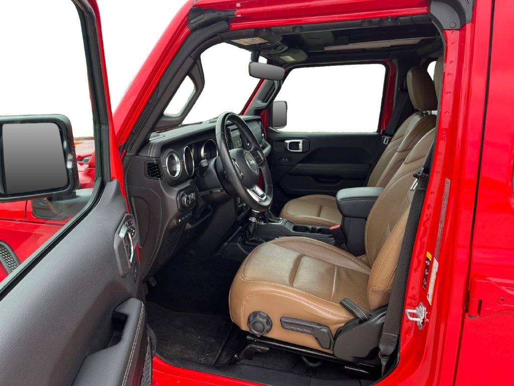 Used 2022 Jeep Wrangler Unlimited Sahara w/ Cold Weather Group AWD/4WD image 23