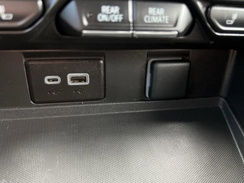 Used 2024 Chevrolet Tahoe Z71 w/ Z71 Off-Road Package image 28