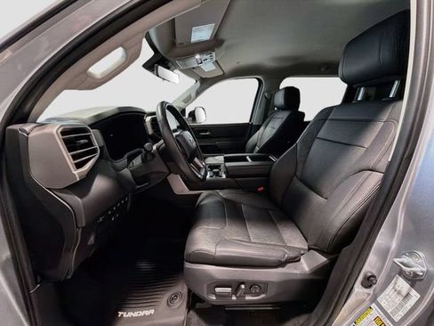 Used 2024 Toyota Tundra Limited AWD/4WD image 17
