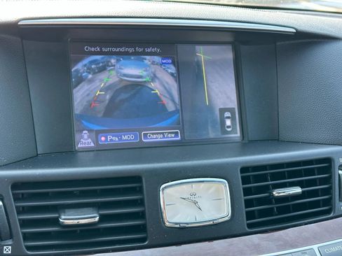 Used 2017 INFINITI Q70 3.7 w/ Technology Package image 41