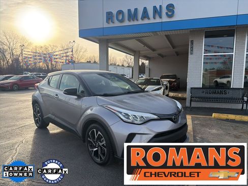 Used 2020 Toyota C-HR XLE image 1