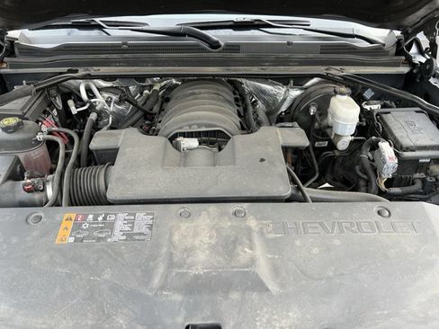 Used 2018 Chevrolet Suburban LT image 31