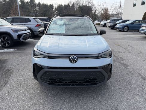 New 2026 Volkswagen Taos SE image 2