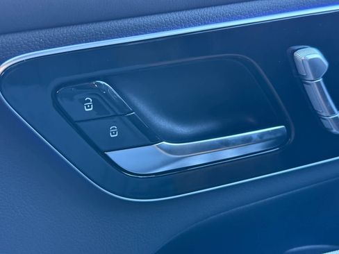 New 2026 Mercedes-Benz GLC 300 GLC 300 image 23