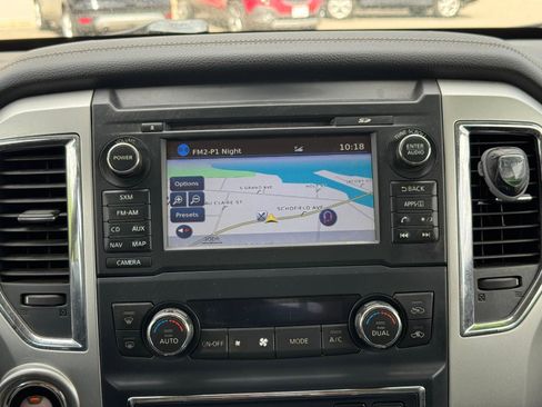 Used 2016 Nissan Titan PRO-4X w/ Pro-4x Convenience Package AWD/4WD image 11