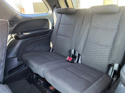 Used 2018 Dodge Durango SXT w/ 3rd Row Seating Group image 18