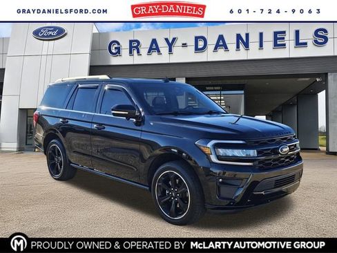 Certified 2023 Ford Expedition Limited image 1