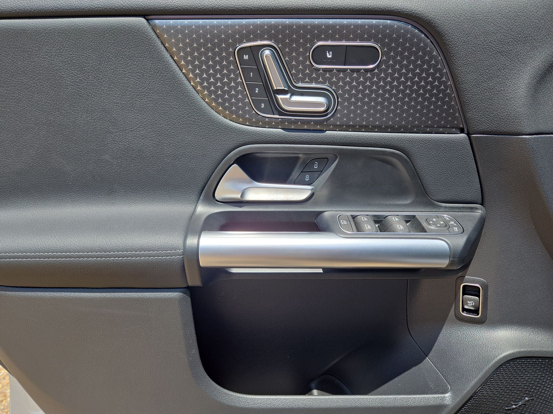 Certified 2025 Mercedes-Benz GLA 250 image 15
