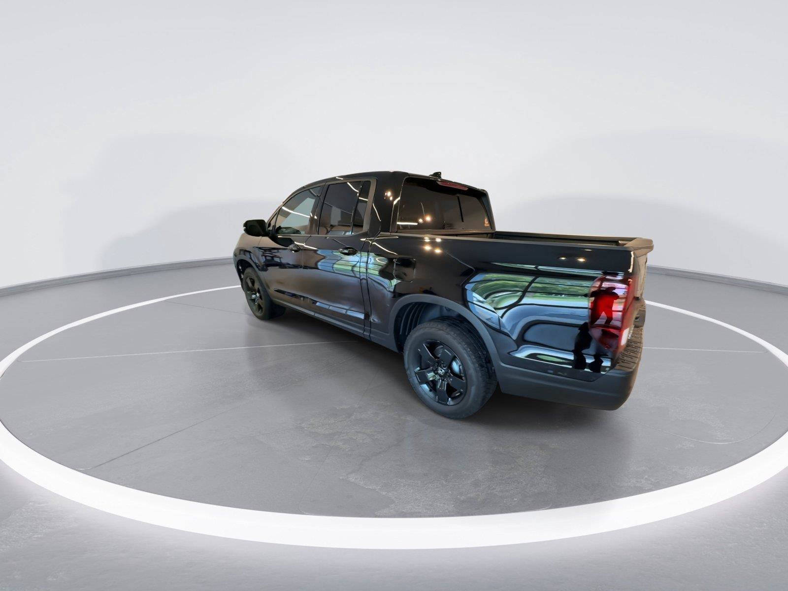 Used 2025 Honda Ridgeline Black Edition image 7