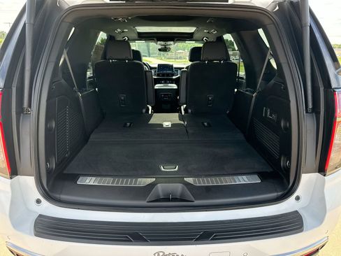 Used 2023 Chevrolet Tahoe High Country AWD/4WD image 26